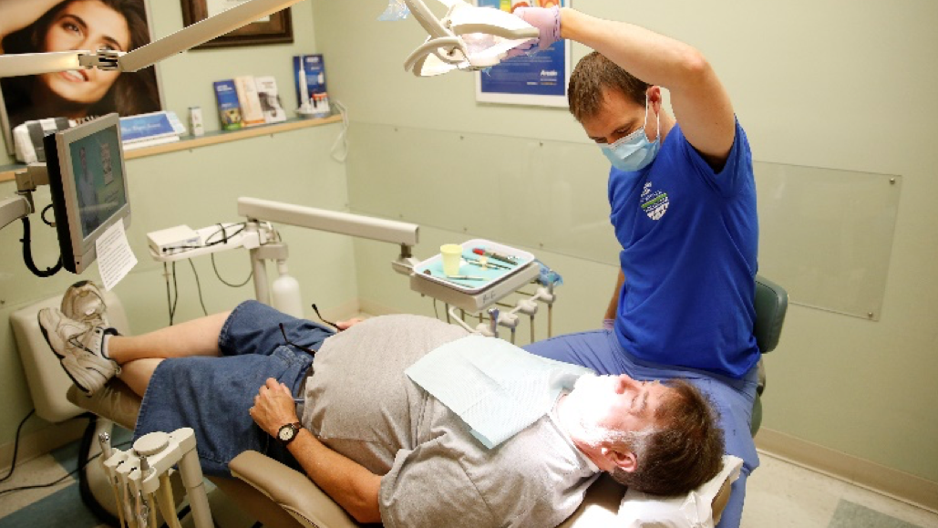 مراقبت دندانی بیماران فشار خون